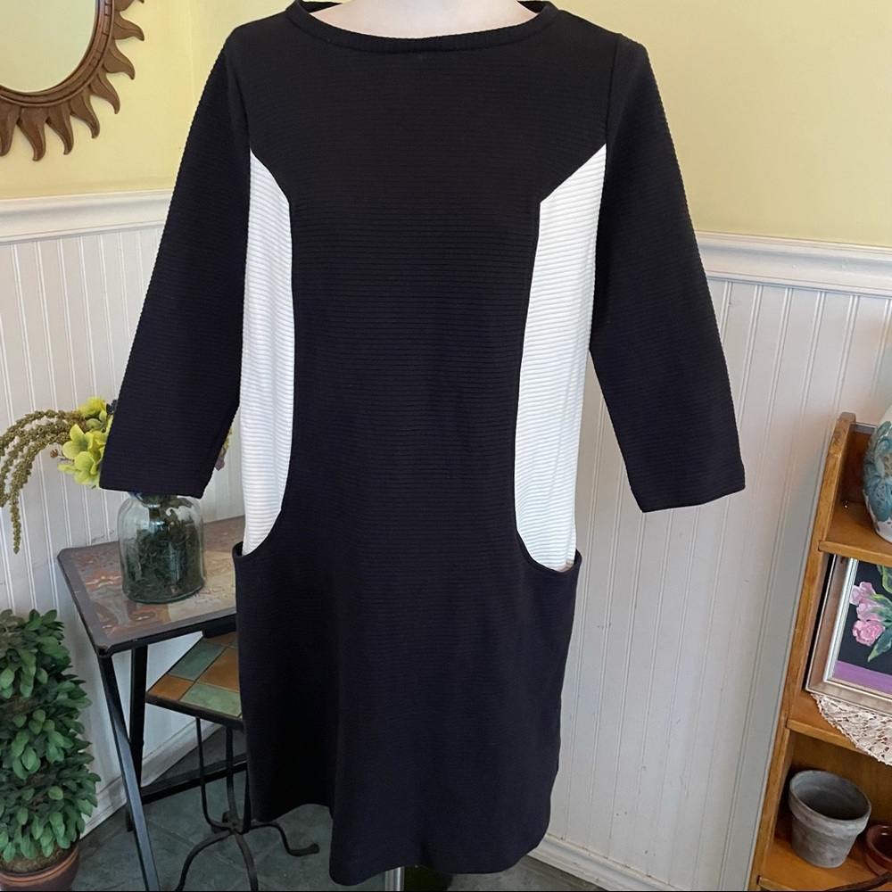 Boden sz 16 black and white sheath dress with pockets